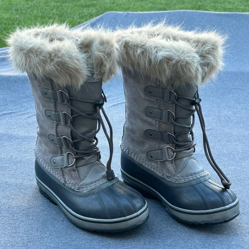 Sorel Joan of Arctic Youth Girls 4 Gray Waterproof Insulated Snow Boots Faux Fur